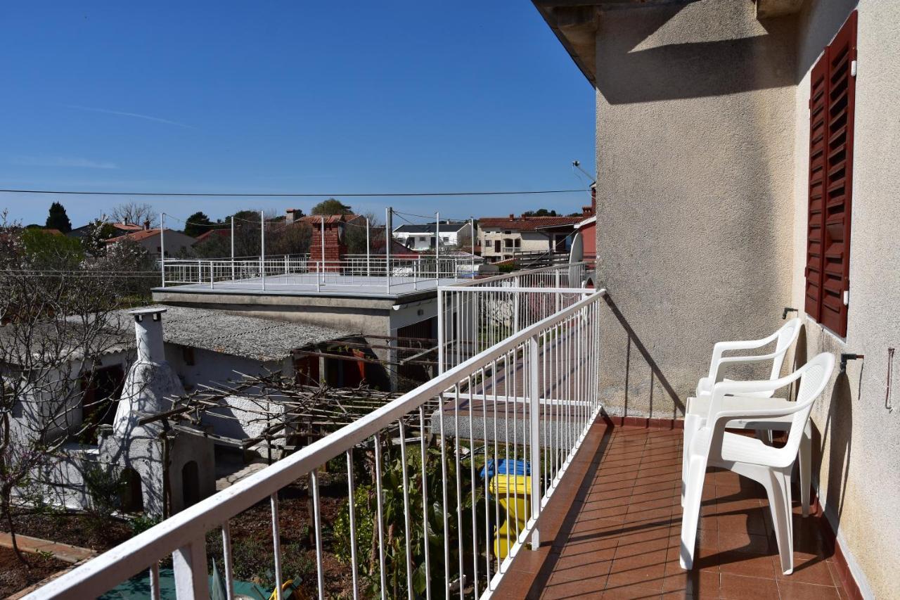 Apartman Miki Fažana Exterior foto